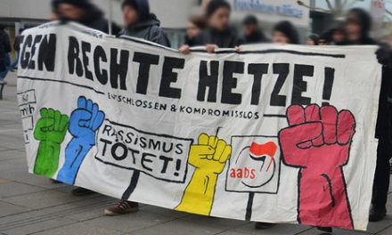 Lautstarker Protest gegen die „Demo für Alle“ in Stuttgart
