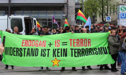 Protest gegen türkische Faschisten
