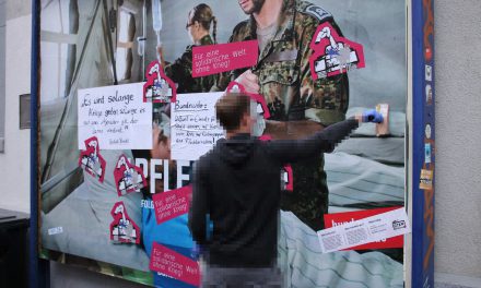 Bundeswehrplakat umgestaltet