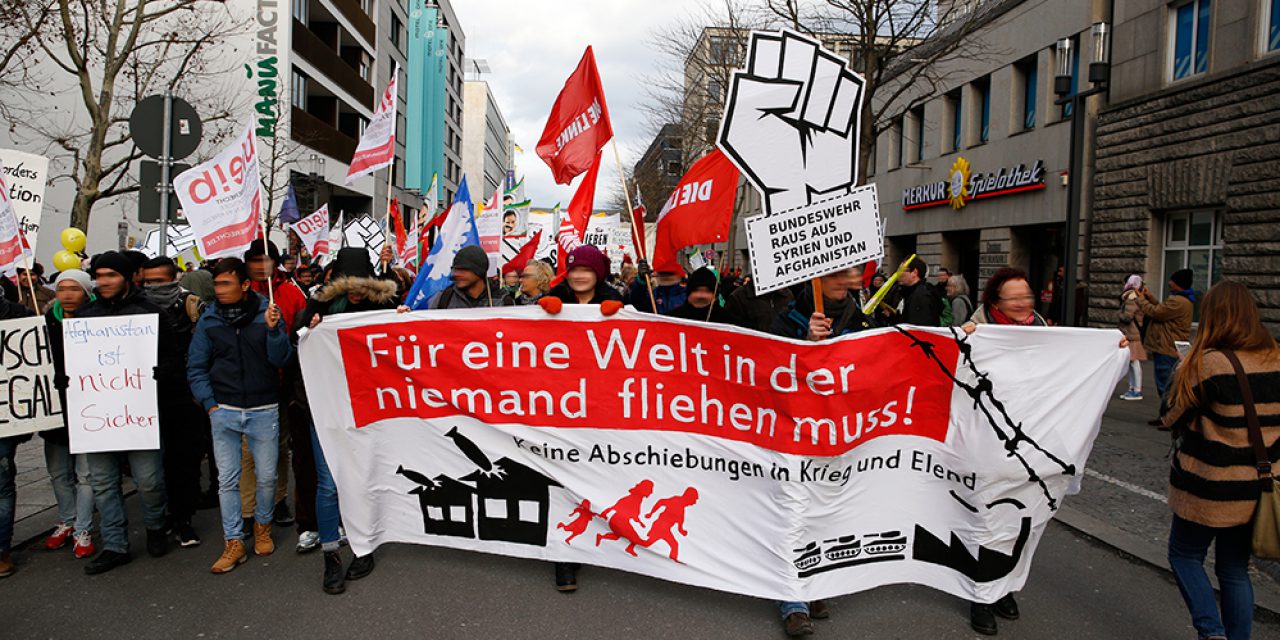 Fluchtursachen bekämpfen! Demonstration und Antikapitalistischer Block in Stuttgart