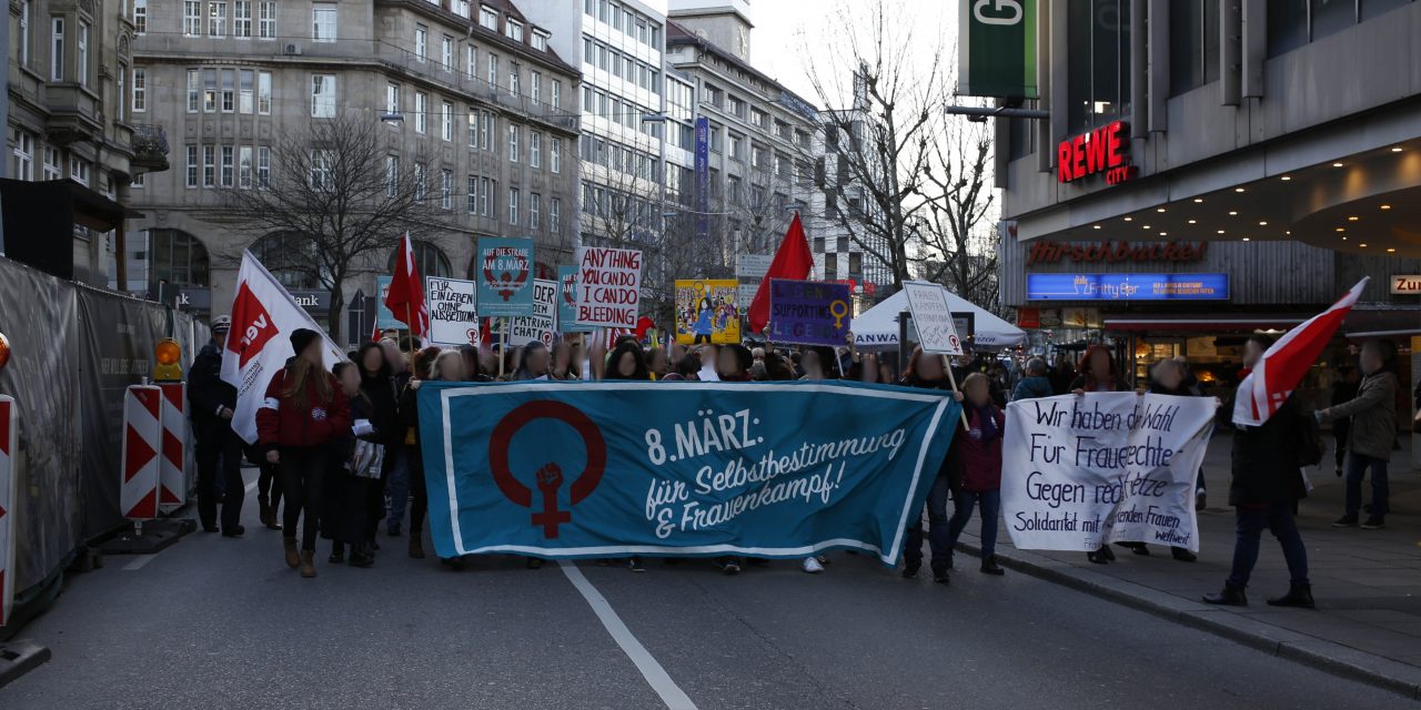 Demonstration zum internationalen Frauenkampftag
