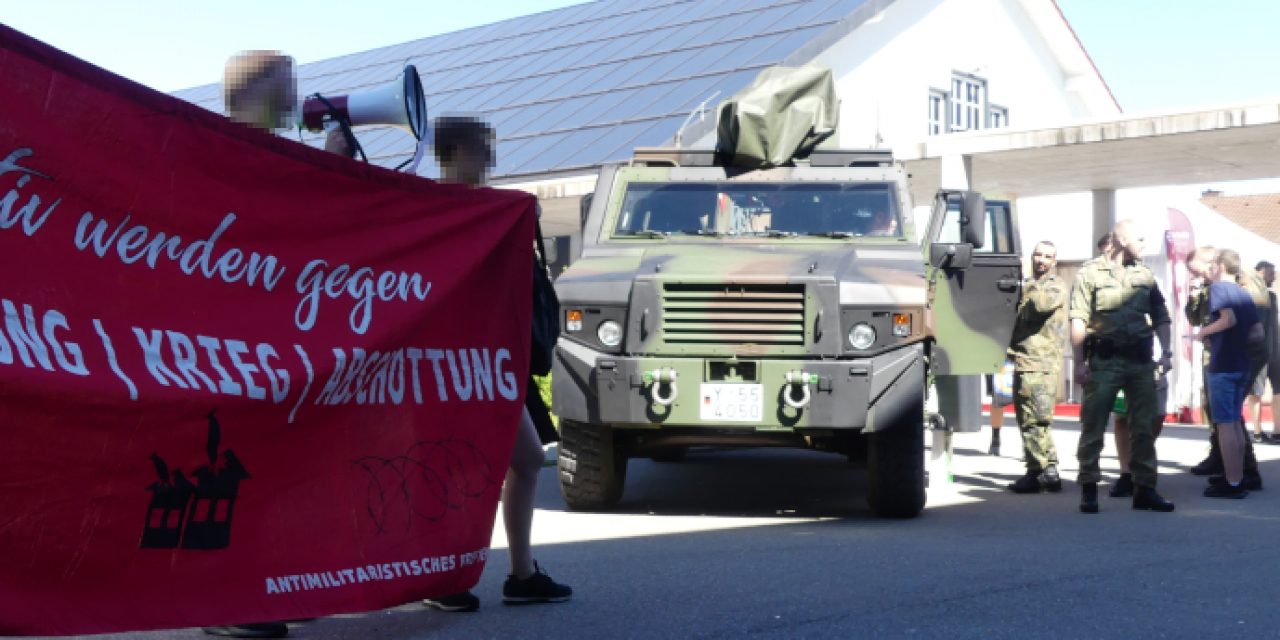 Gegen Bundeswehr und Krieg auf der Jobmesse „starter“ in Rottweil