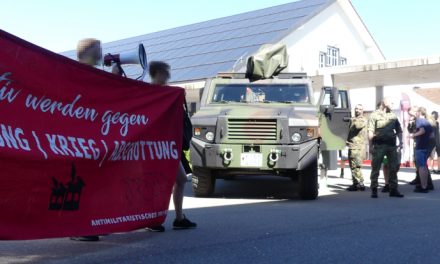 Gegen Bundeswehr und Krieg auf der Jobmesse „starter“ in Rottweil