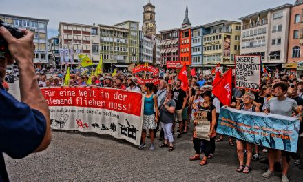 Bericht der Kundgebung: Stoppt die Kriminalisierung von Seenotrettung!