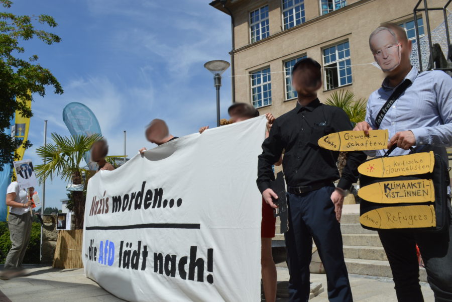 Nazis morden – Die AfD lädt nach! Künstlerische Inszenierung in Backnang