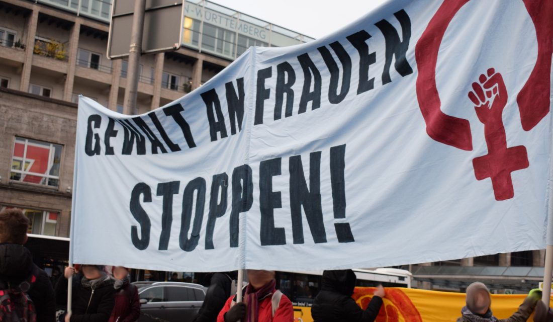 Straßenblockaden am internationalen Tag gegen Gewalt an Frauen