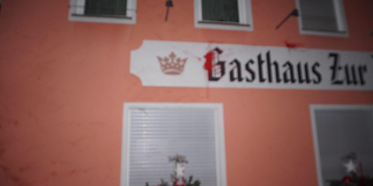 Nazi-Gasthaus angegriffen!