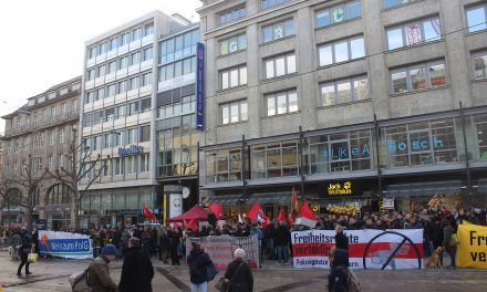 Kundgebung vor Landesgeschäftsstelle der Grünen