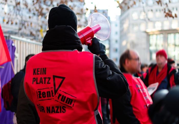 Broschüre: Rechte Betriebsarbeit im Keim ersticken