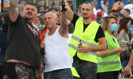 Nazis bei Querdenken711 Kundgebungen in Stuttgart