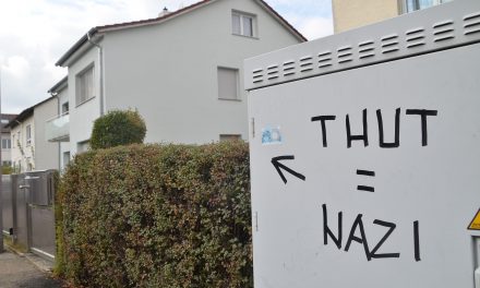 Querdenken: „Zentrum Automobil“-Nazi Ingo Thut an Wohnort geoutet