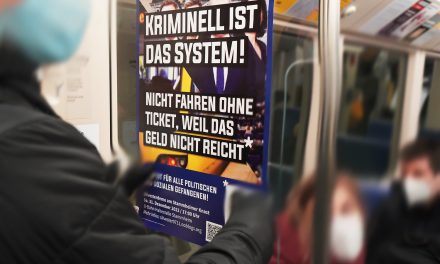 Video und Fotos zur Silvester Mobilisierung – Stadtteil-Tour, Bannerdrop, Plakatierung