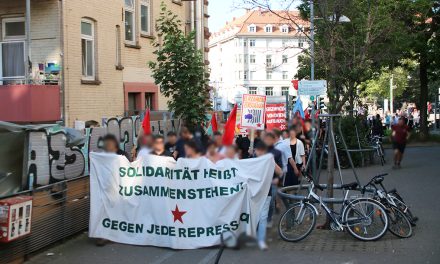 Kundgebung und Spontandemo nach Hausdurchsuchung wegen 1. Mai in Stuttgart