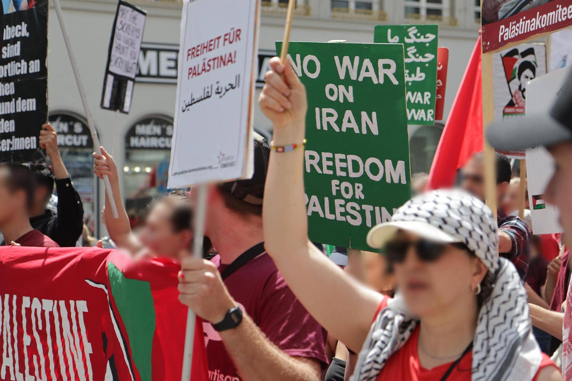 Revolutionäre Perspektiven auf den Iran. Interview mit Feminists4Jina